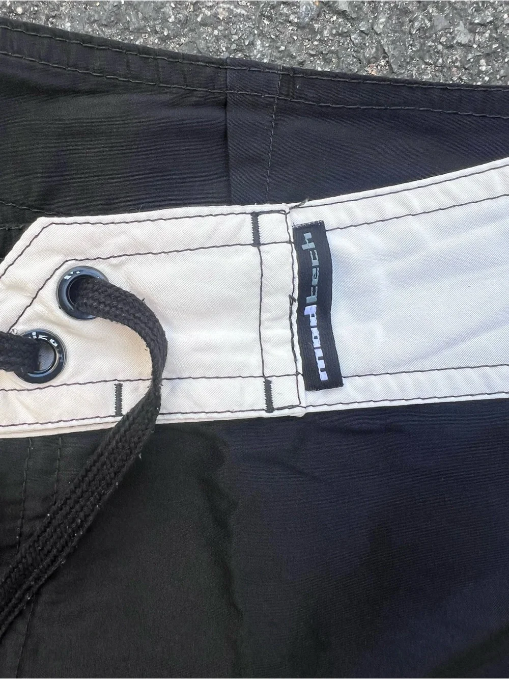 Vintage Volcom Board Shorts Mens 34 Bruce Irons Y2K Embroidered